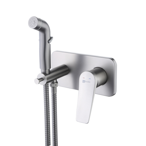 ��������� � ������������� �����, ������������ Lemark Bronx LM3720GM