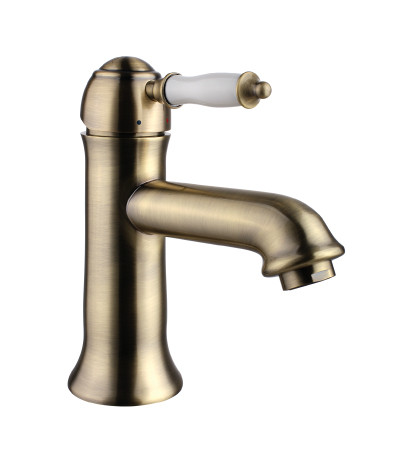 ��������� �������� ���������� � ������ �������� ����-����, ������, LM4806B